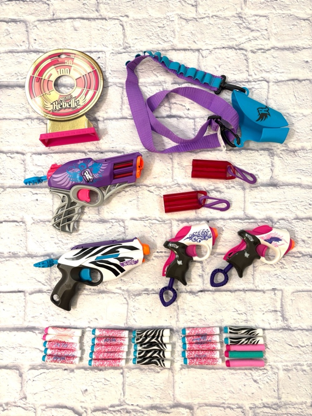 Nerf Rebelle Bundle Lot of 4 Girls Nerf Guns With Target and Foam Darts